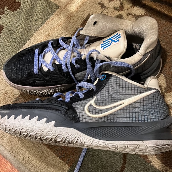 Nike Kylie Low 4 Black Rattan size 7.5 basketball sneakers - Picture 4 of 6